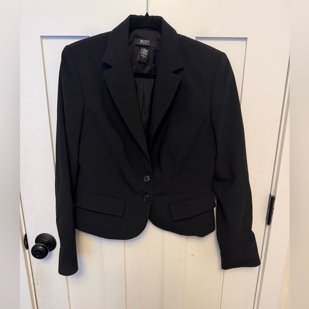 Body by Victoria Classic black Fitted Blazer jacket Size 8 Two Button Lined